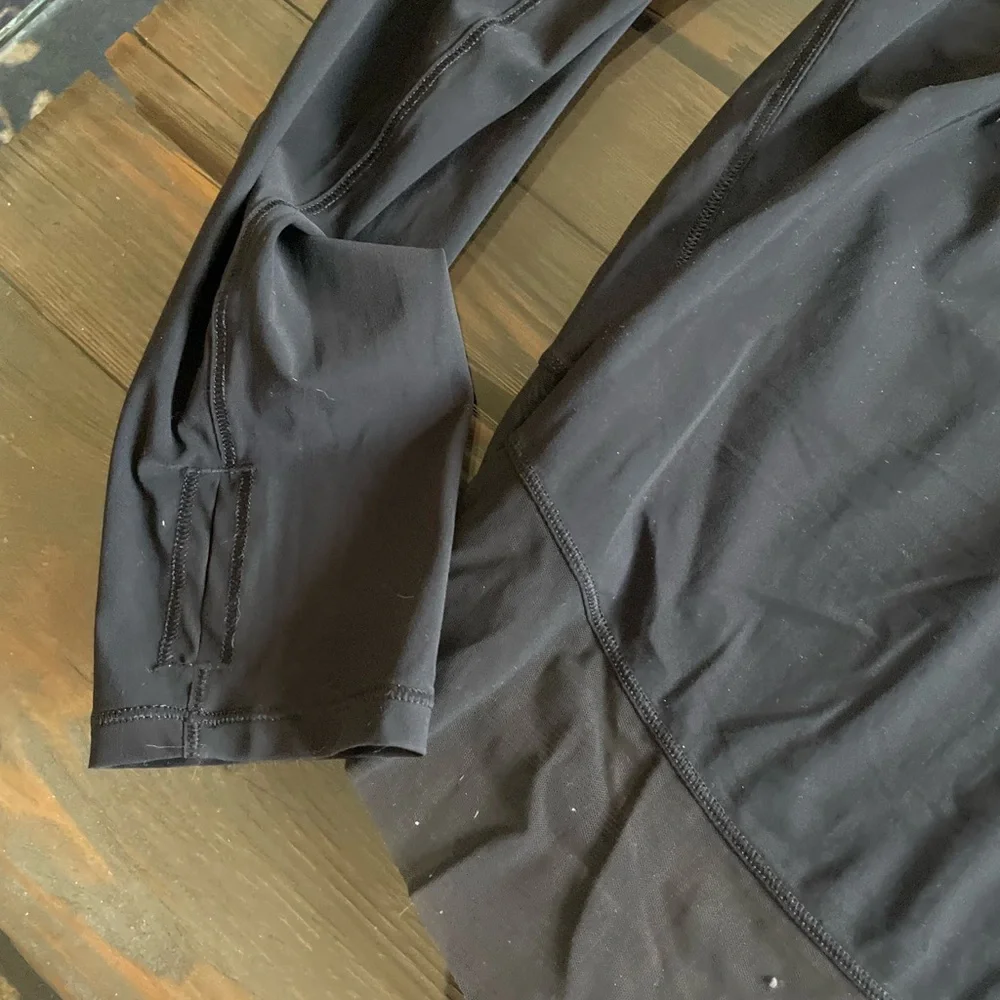 lululemon athletica Long Sleeve Crew Top - black